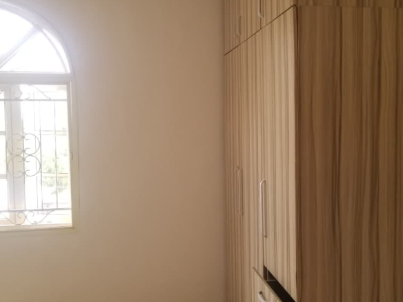 4-Bedroom Detached House with Mini Flat BQ