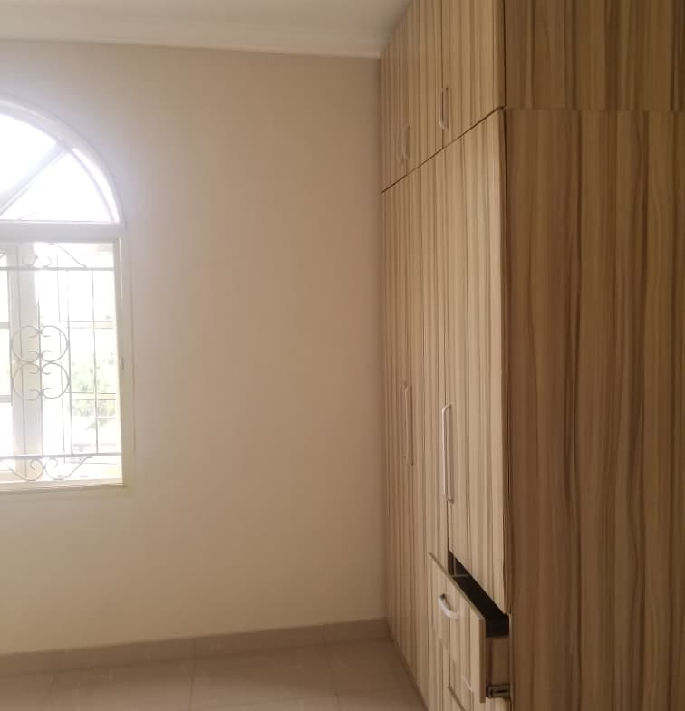 4-Bedroom Detached House with Mini Flat BQ