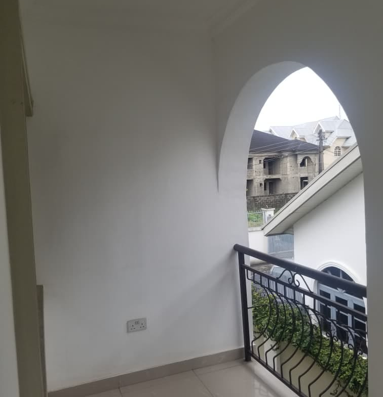 4-Bedroom Detached House with Mini Flat BQ